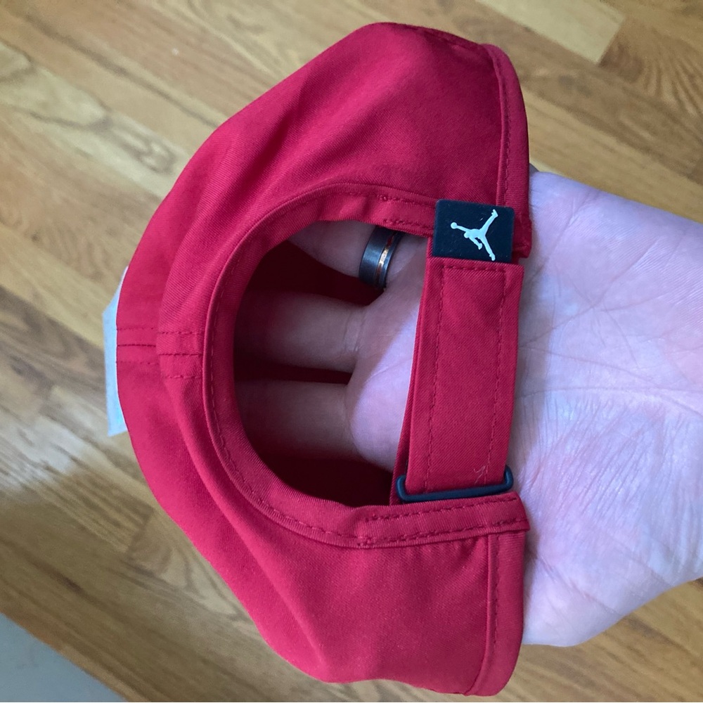 Red Jordan Cap - Picture 2 of 3